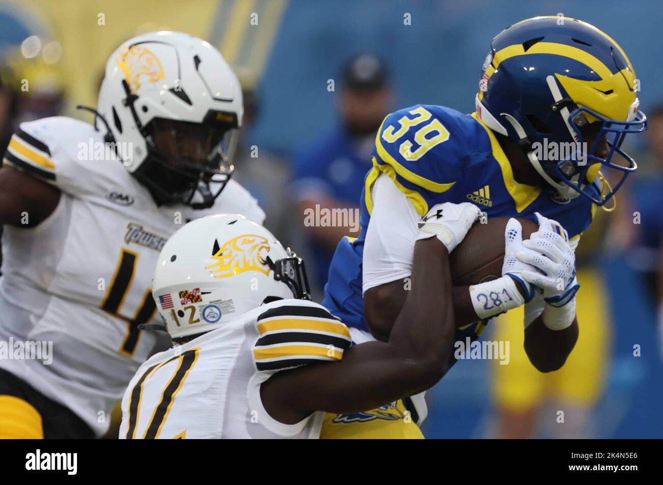Newark, Delaware, USA. 1st Oct, 2022. Delaware Fightin Blue Hens defensive back ZANE LEWIS (39) in action during a week five game between the Delaware Blue Hens and the Towson Tiger Saturday, Oct. 01, 2022; at Tubby Raymond Field at Delaware Stadium in Newark, DE. (Credit Image: © Saquan Stimpson/ZUMA Press Wire) Stock Photo