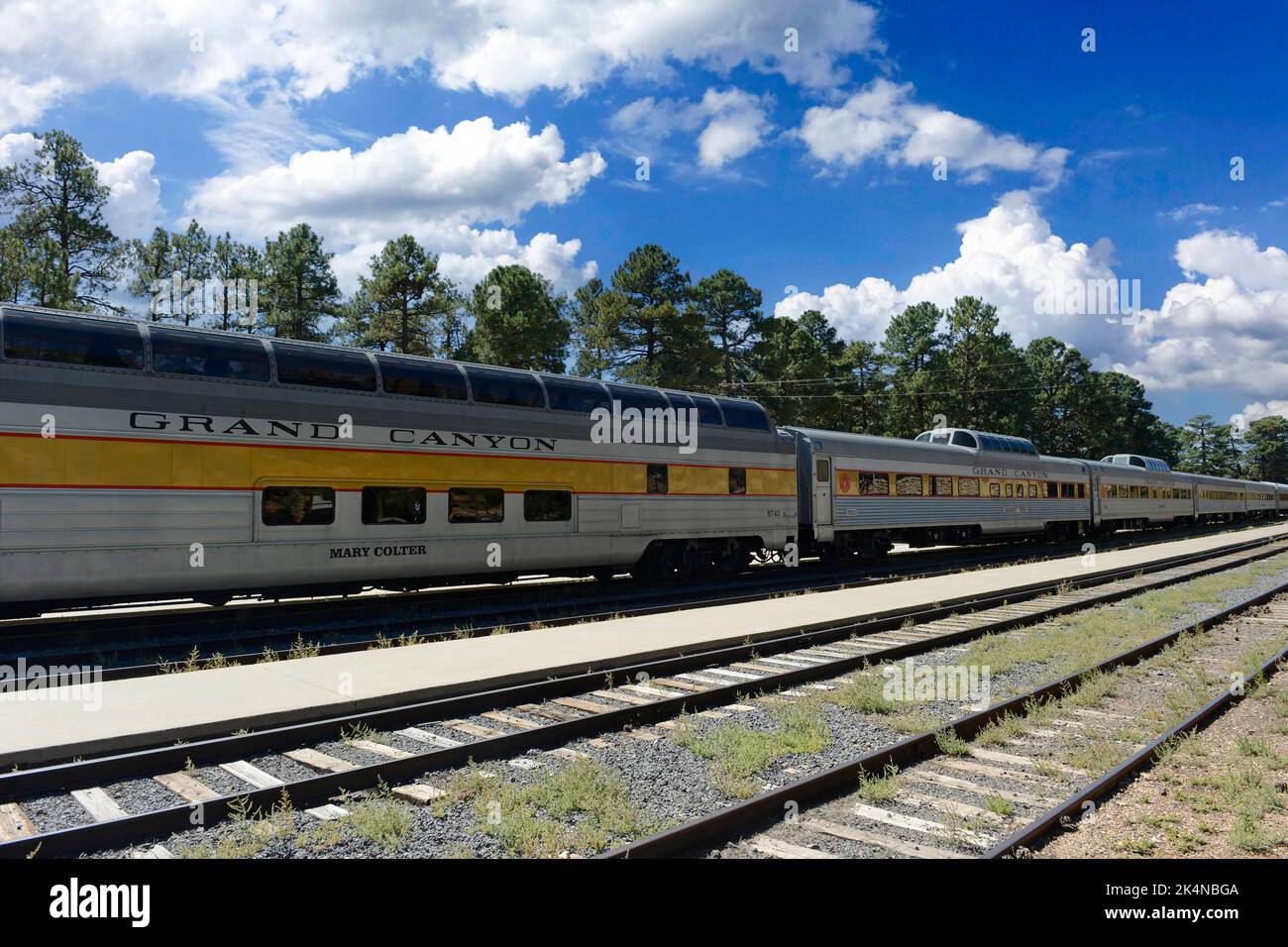 The Grand Canyon Railway silver and gold passenger cars from Williams to the Grand Canyon in Arizona Stock Photo