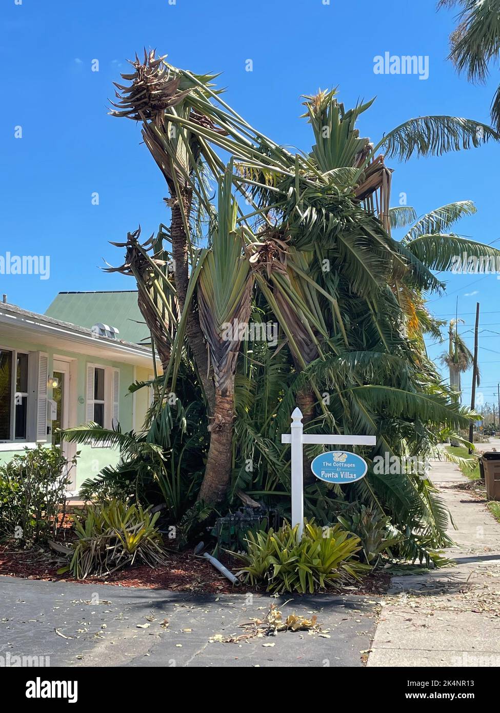 Hurricane IAN aftermath cleanup Stock Photo Alamy
