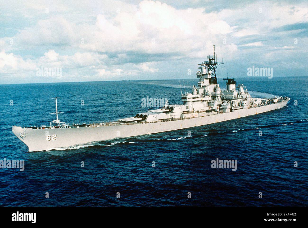 A port bow view of the battleship USS New Jersey (BB-62) underway, October 1987 Stock Photo
