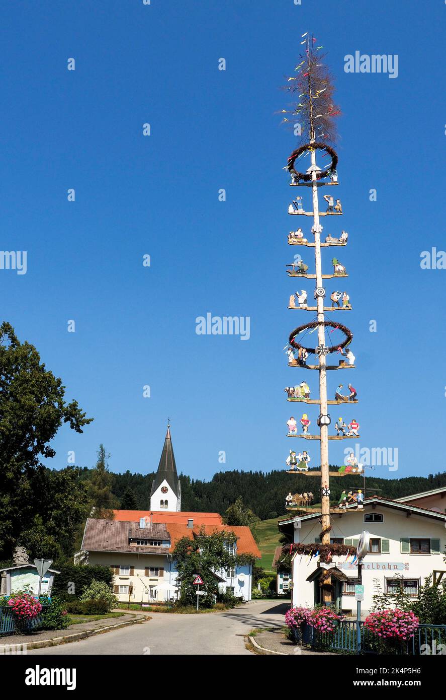 Maypole vector hi-res stock photography and images - Alamy