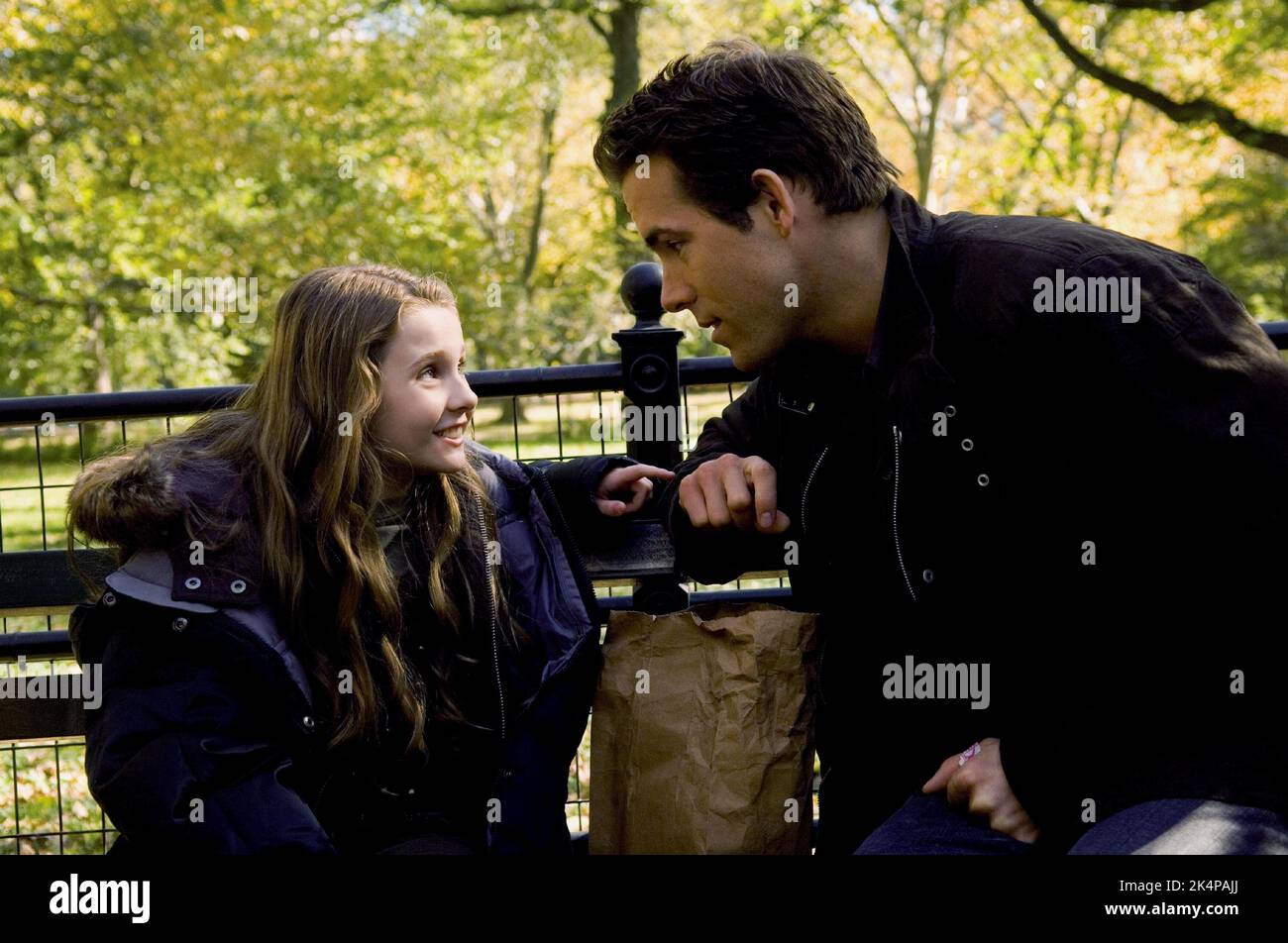 ABIGAIL BRESLIN, RYAN REYNOLDS, DEFINITELY MAYBE, 2008 Stock Photo Alamy