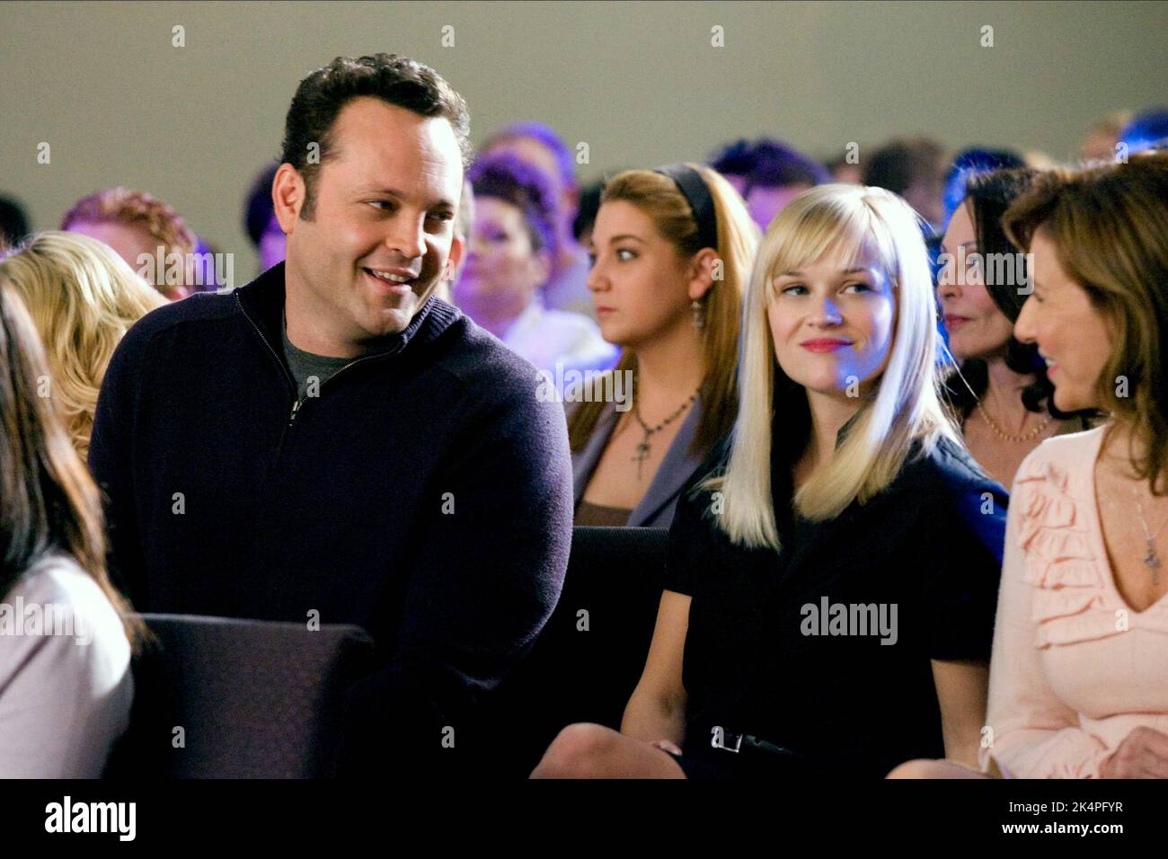 FOUR CHRISTMASES 2008 visual data 5