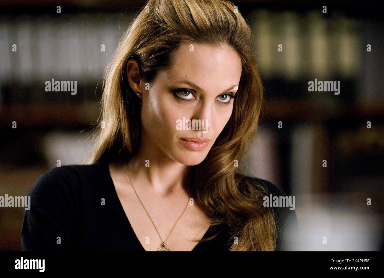 Angelina jolie wanted (2008) hi-res stock photography and images