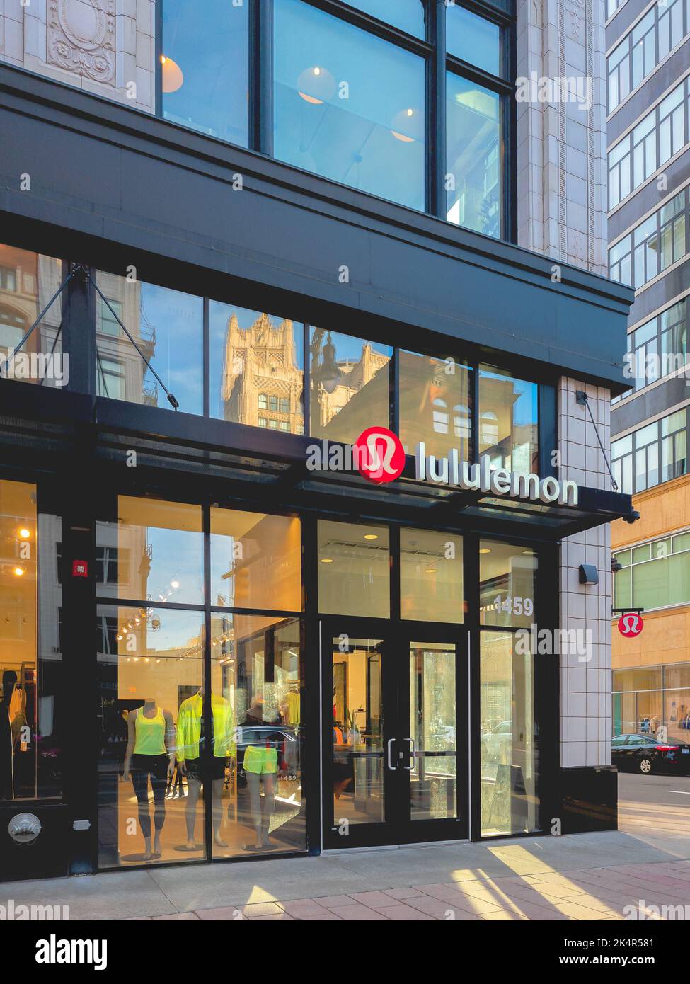 Lululemon to open in downtown Detroit in September