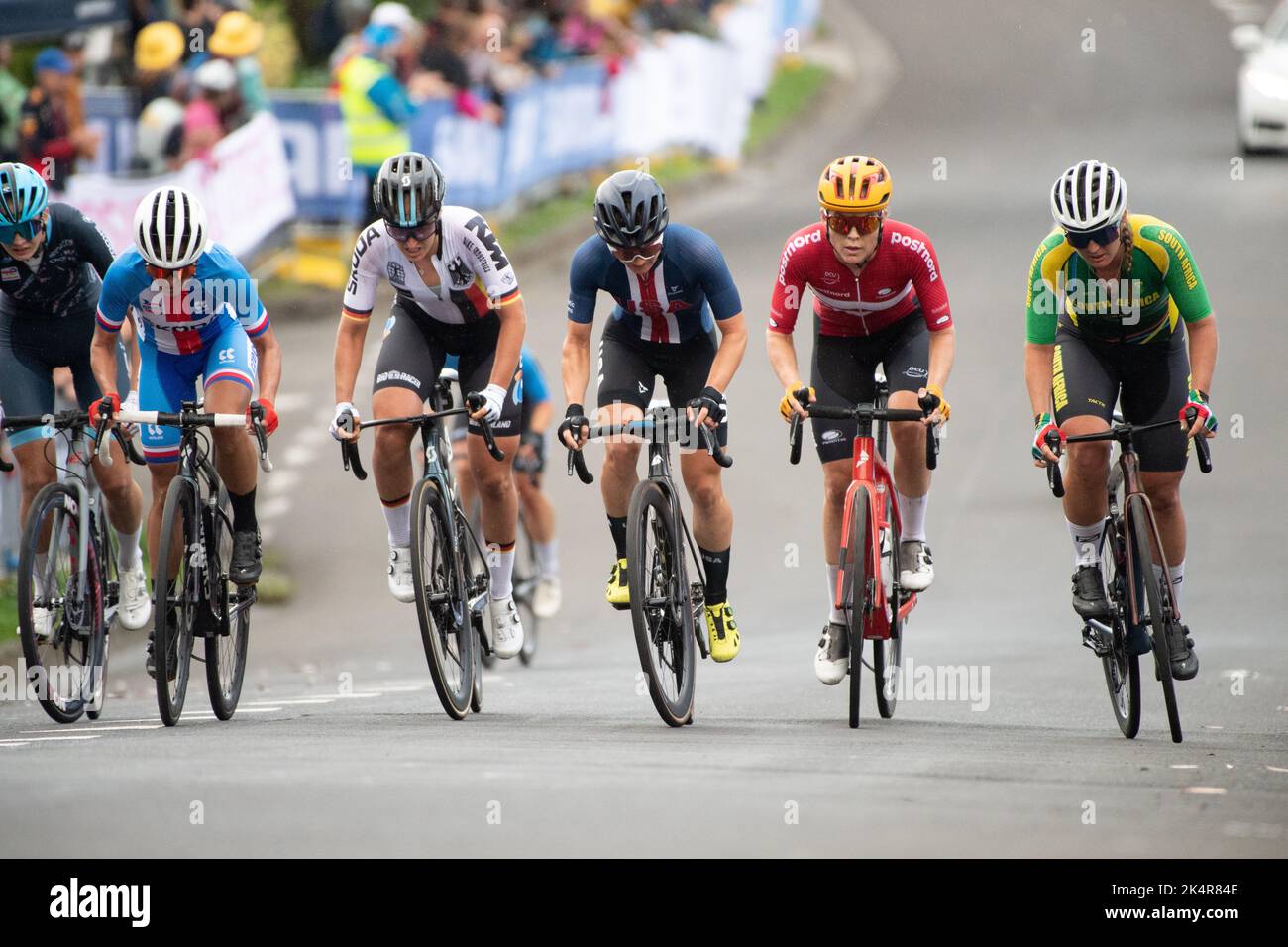 The Women S Peloton Climbs Dumfries Avenue During The Elite Women S