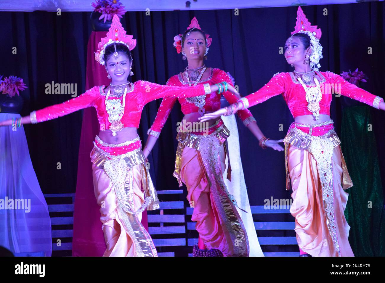 Tamil traditional dance Stock Photo Alamy