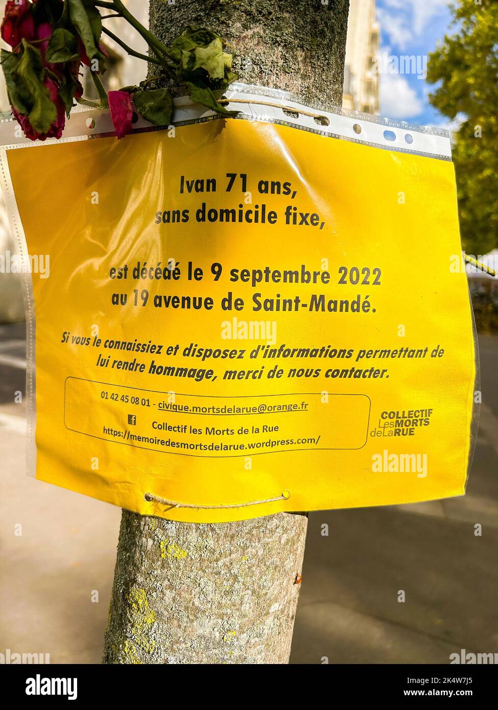 Paris, France, French Sign on Street in Hommage to Unknown Homeless Man Found Dead on Street Stock Photo