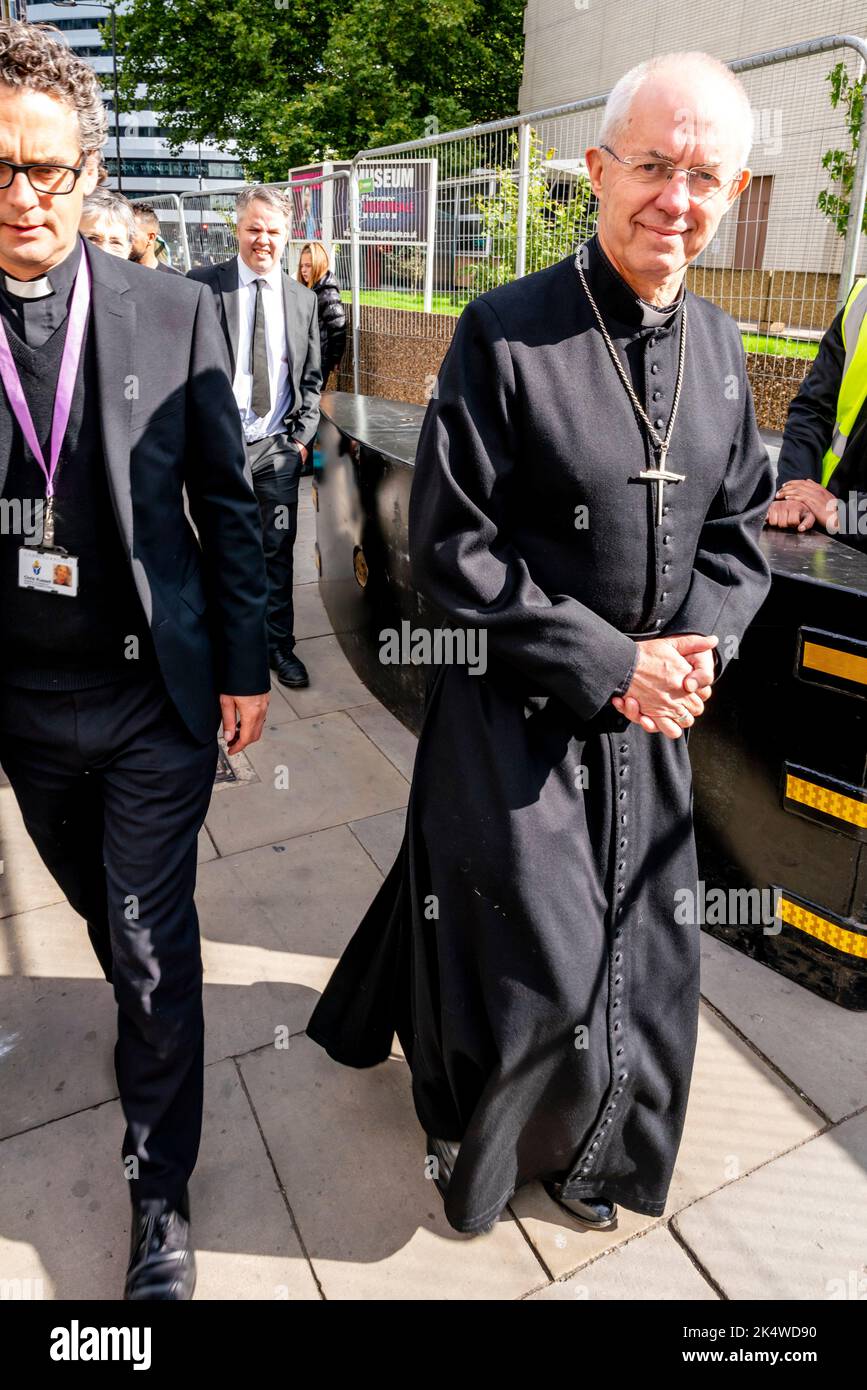 The Archbishop Of Canterbury Justin Welby On Westminster Bridge During The Official Mourning For Queen Elizabeth II Who Had Passed Away Earlier That W Stock Photo