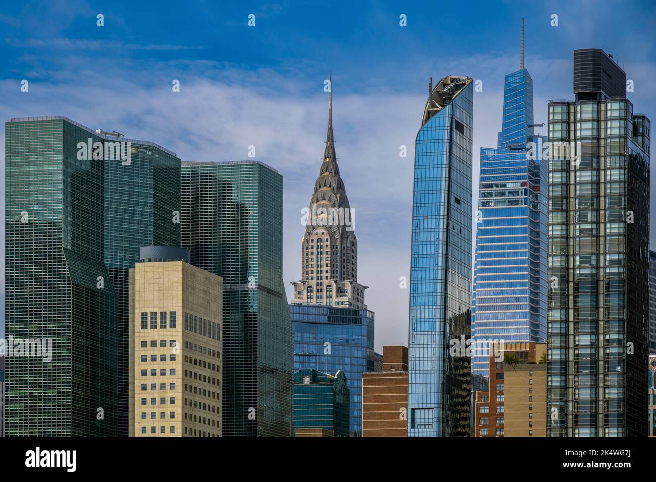 East River and Midtown Manhattan skyline, New York, USA Stock Photo