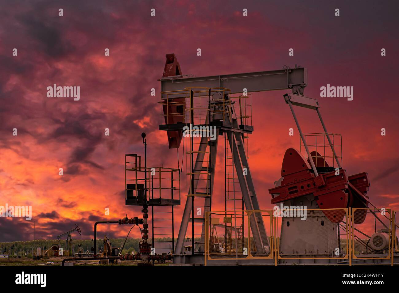 Oil pump sunset hires stock photography and images Alamy