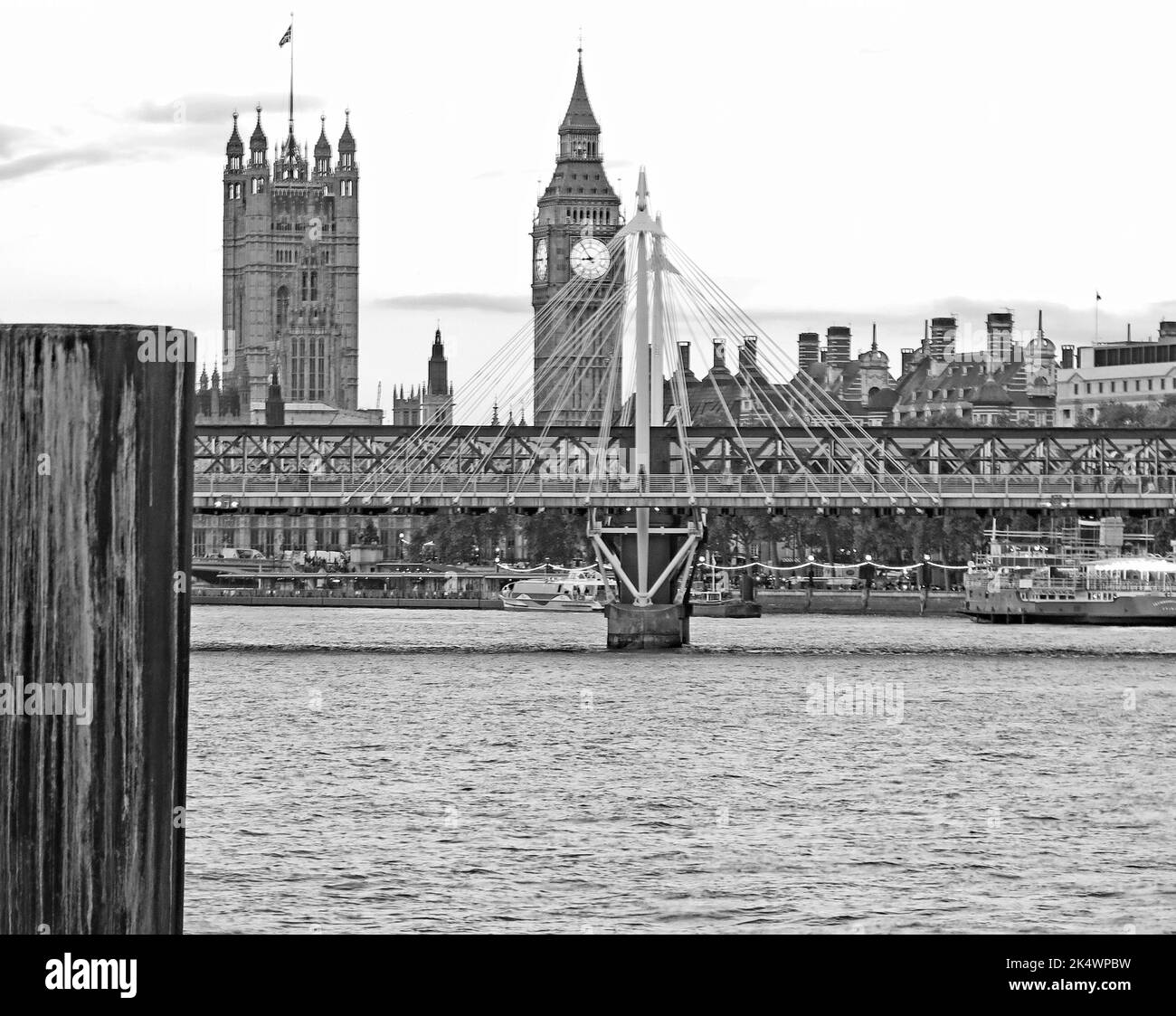 tower-of-london-beach-black-and-white-stock-photos-images-alamy