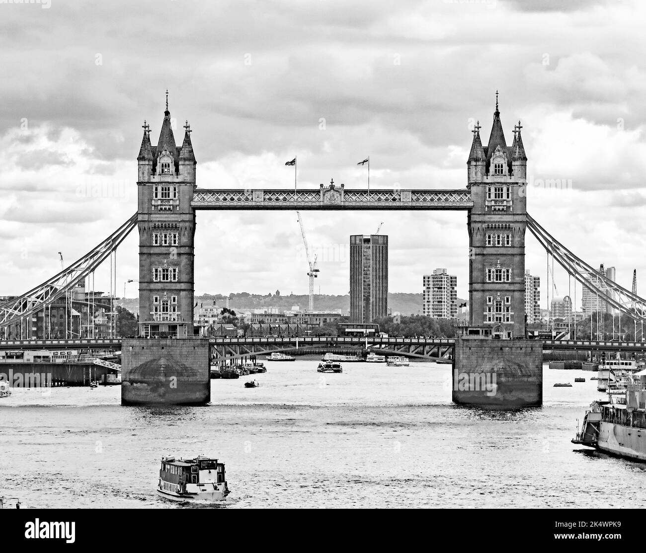 tower-bridge-walk-london-black-and-white-stock-photos-images-alamy