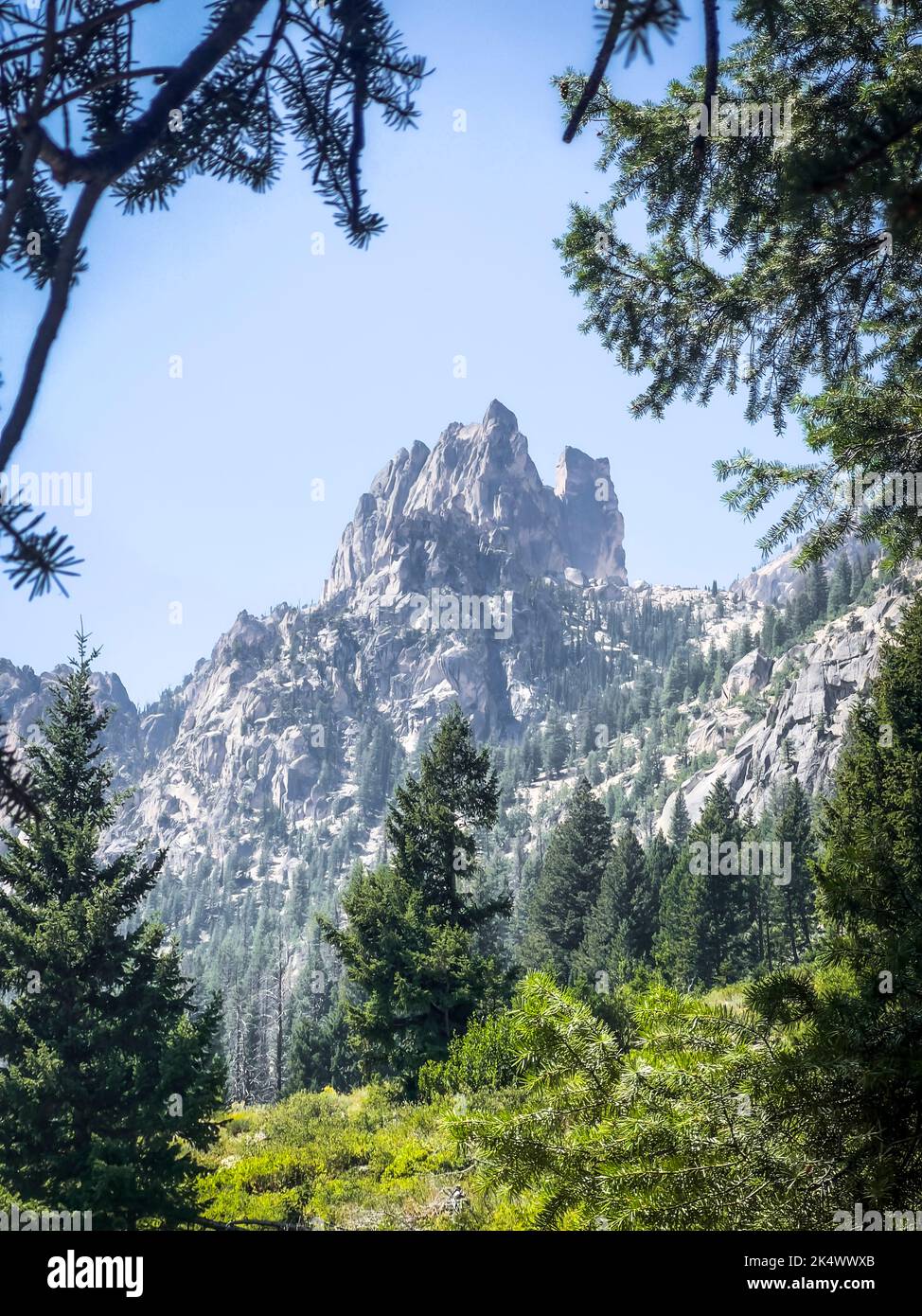Sawtoothed peaks in the Sawtooth Mountains Stock Photo Alamy