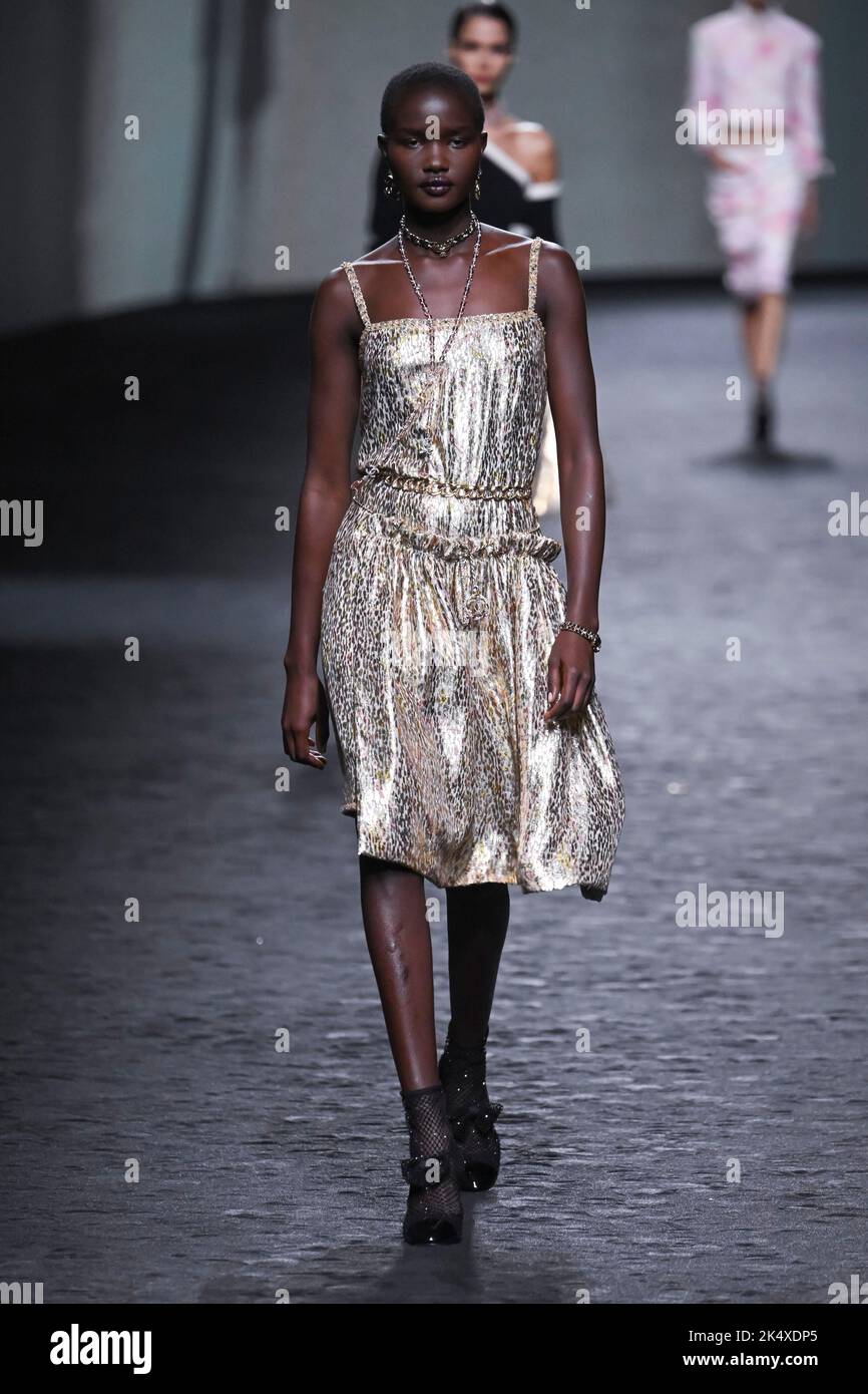 A model walks on the runway at the Chanel fashion show during the Spring  Summer 2023 Collections Fashion Show at Paris Fashion Week in Paris, France  on October 4, 2022. (Photo by