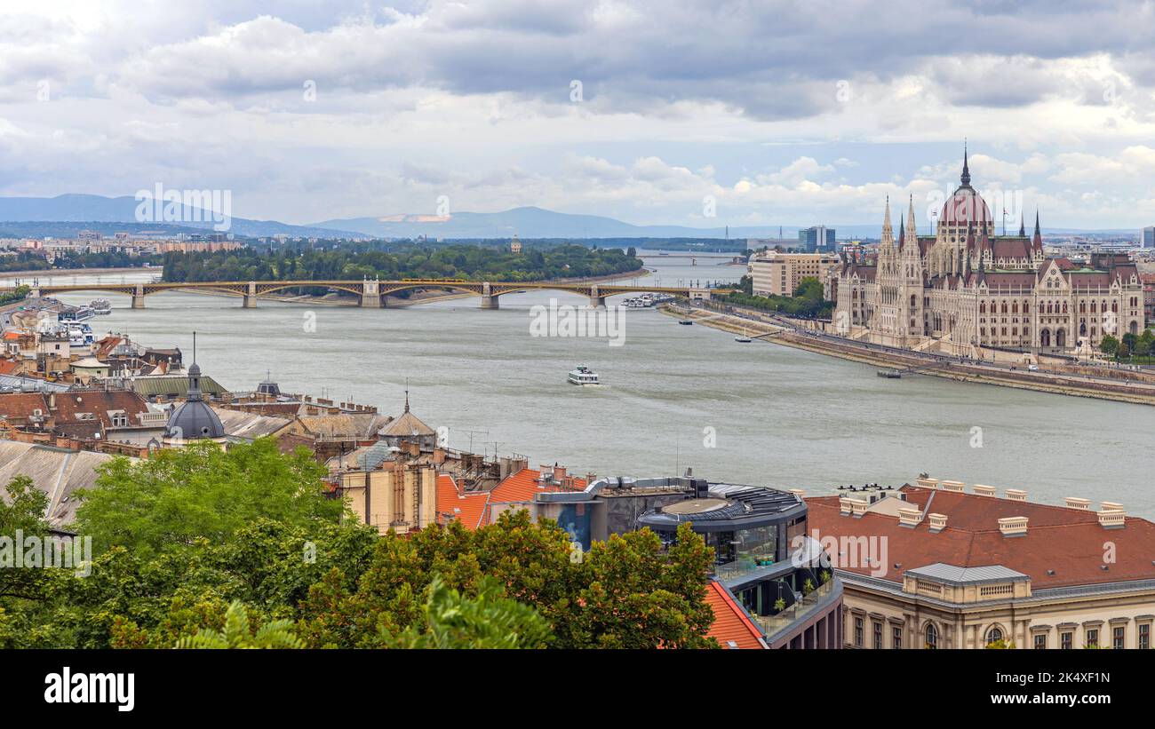 Margaret bridge over danube hi-res stock photography and images - Alamy