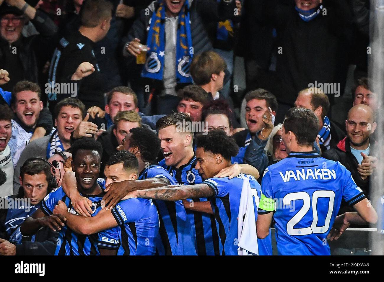 Bruges, Belgique. 04th Oct, 2022. Kamal SOWAH of Brugge celebrate his goal with teammates during the UEFA Champions League, Group B football match between Club Brugge and Atletico Madrid on October 4, 2022 at Jan Breydelstadion in Bruges, Belgium - Photo Matthieu Mirville/DPPI Credit: DPPI Media/Alamy Live News Stock Photo