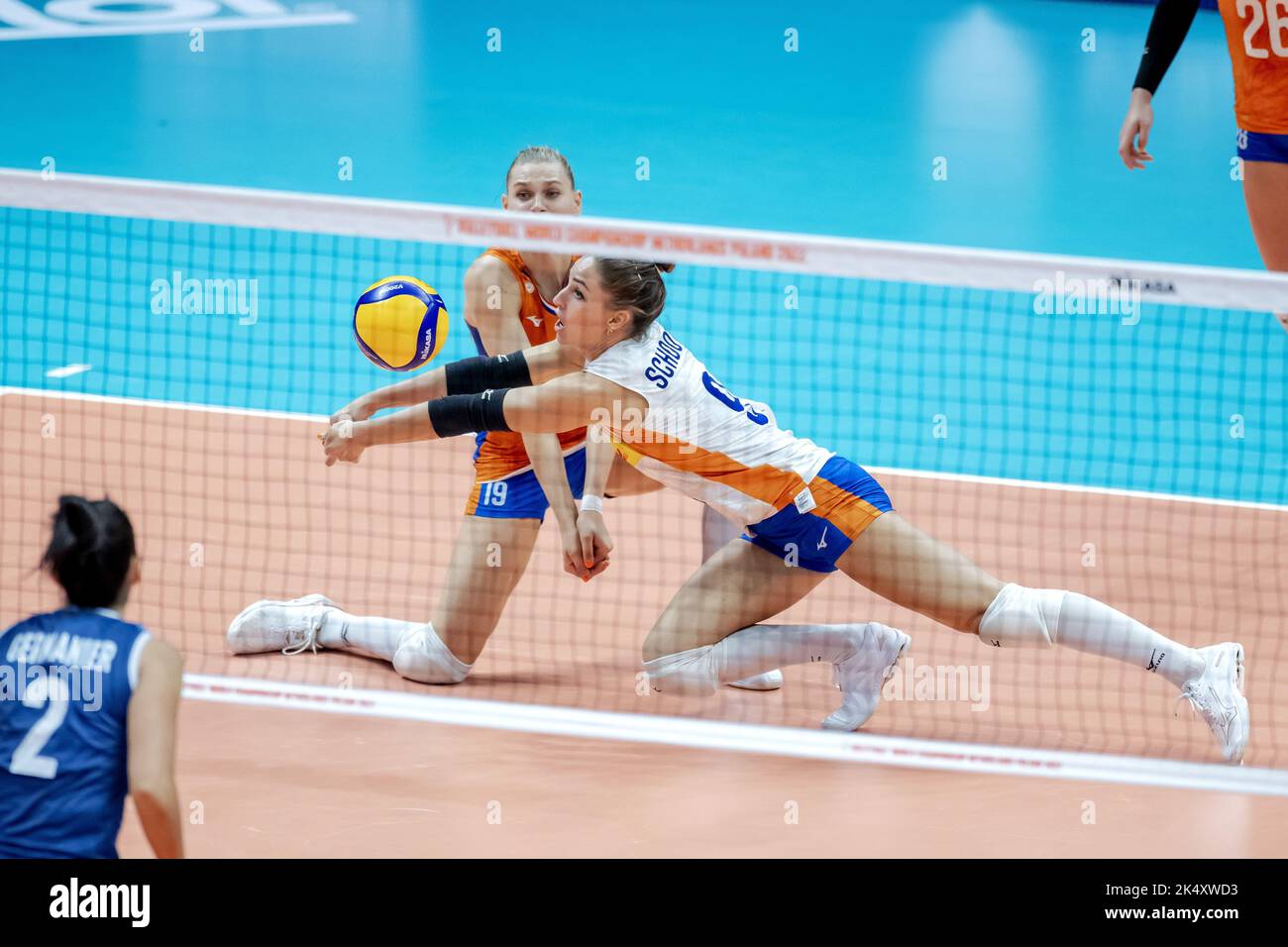 ROTTERDAM Nika Daalderop and Myrthe Schoot of the Netherlands in action against Sabrina