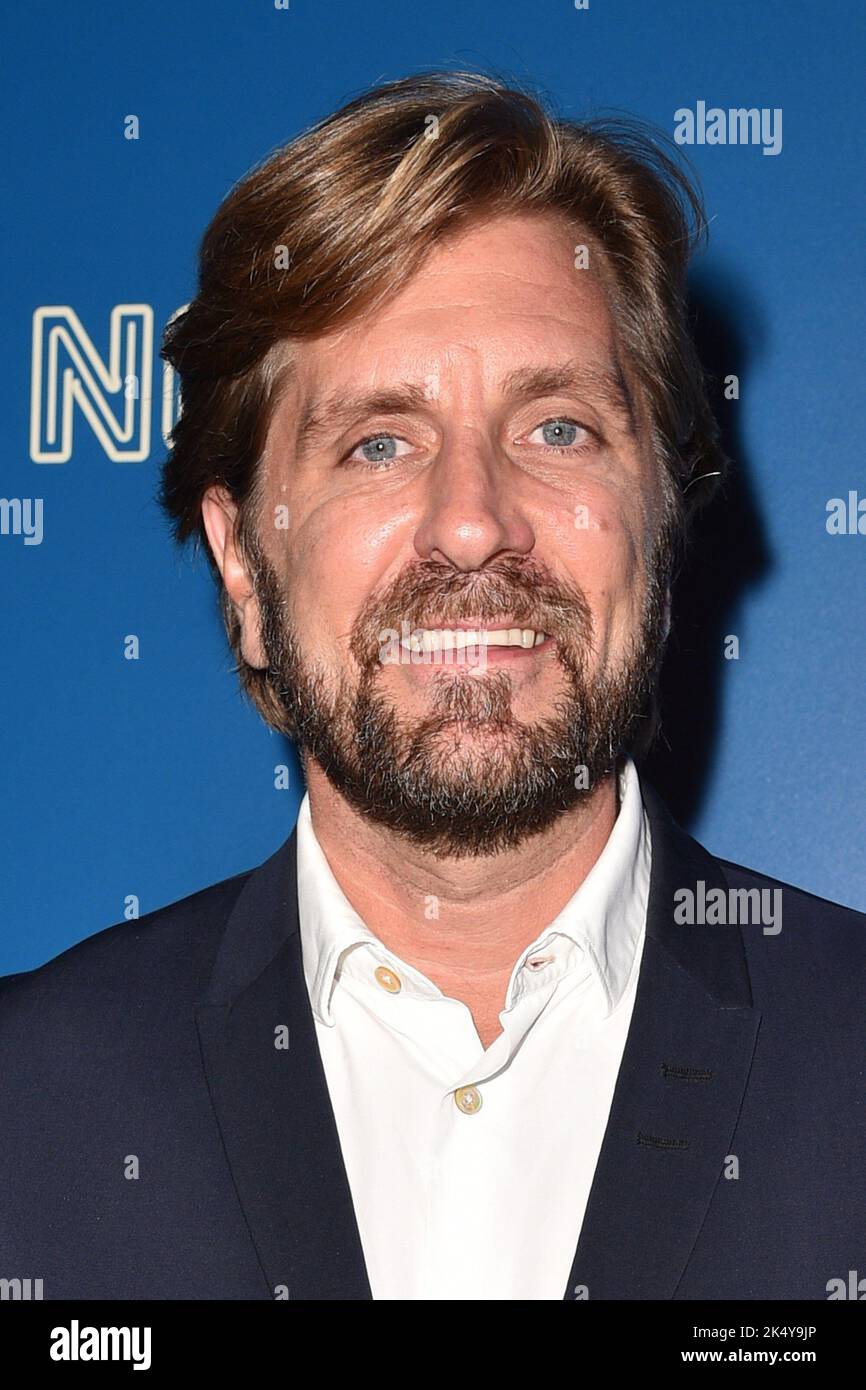 Triangle of sadness hires stock photography and images Alamy