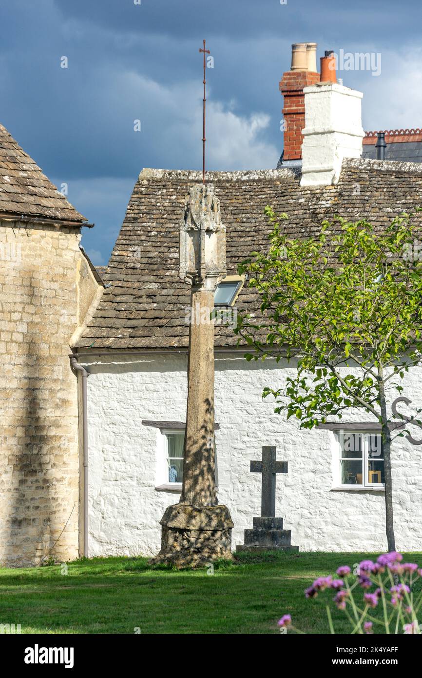 14th century Town High Cross in St Sampson's Churchyard, Bath Road, Cricklade, Wiltshire, England, United Kingdom Stock Photo