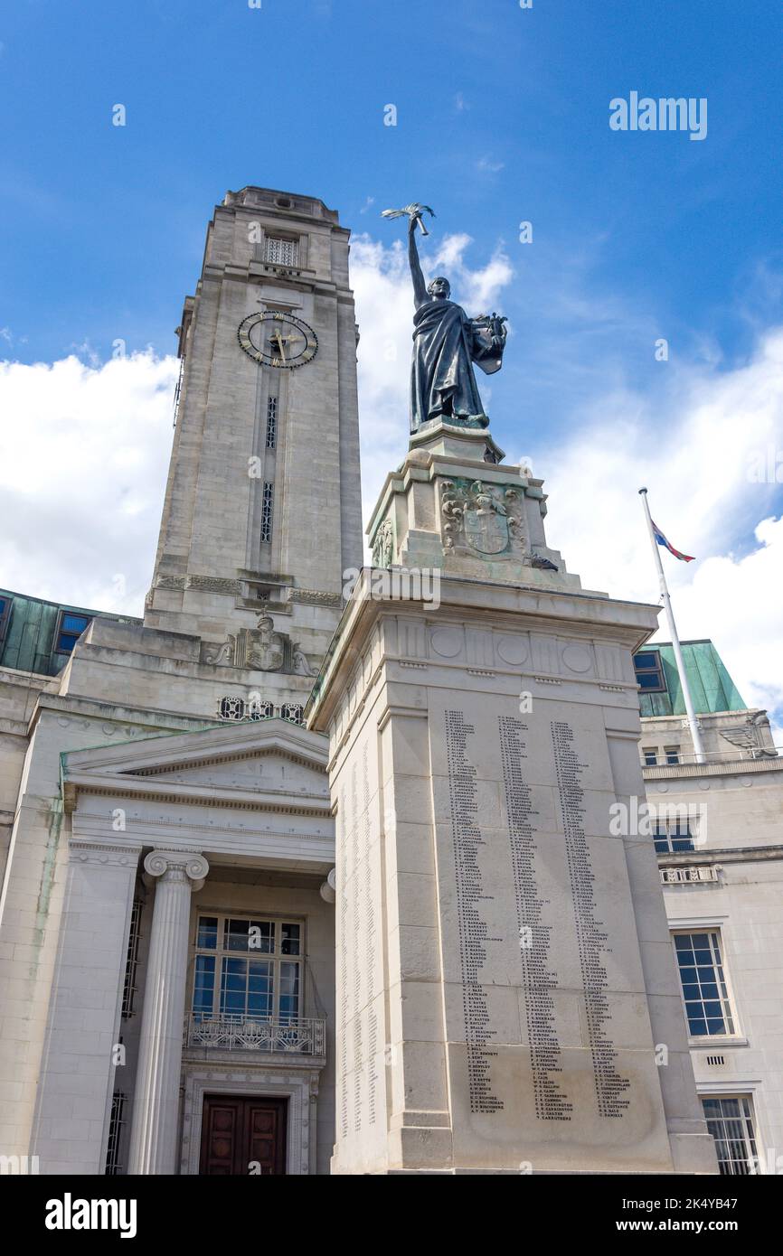 Luton Town Hall and War Memorial, George Street, Luton, Bedfordshire, England, United Kingdom Stock Photo