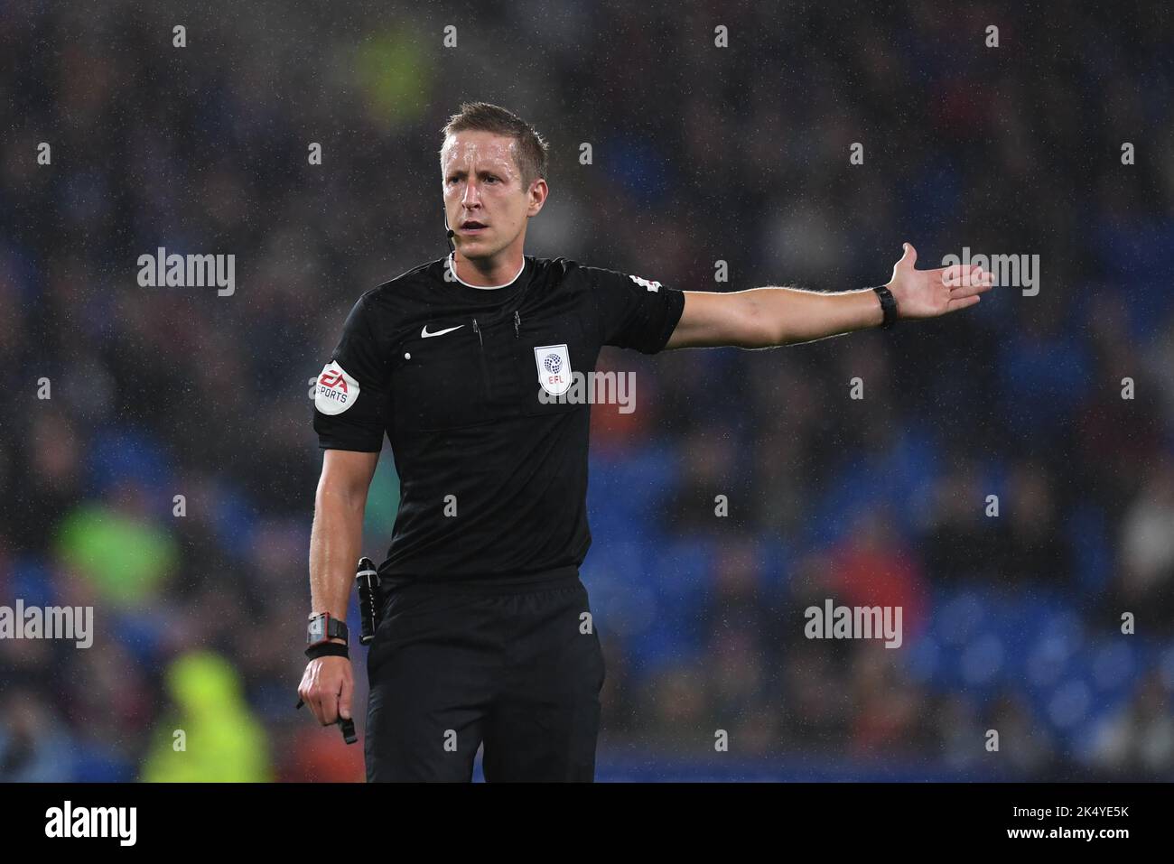 Referee john brooks hires stock photography and images Alamy
