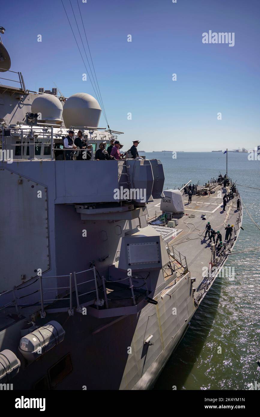 SAN FRANCISCO (Oct. 3, 2022) - Sailors aboard Arleigh Burke-class guided-missile destroyer USS Fitzgerald (DDG 62) conduct line handling while making port at San Francisco for San Francisco Fleet Week (SFFW 2022), Oct. 3, 2022. SFFW is an opportunity for the American public to meet their Navy, Marine Corps and Coast Guard teams and experience America’s sea services. During fleet week, service members participate in various community service events, showcase capabilities and equipment to the community, and enjoy the hospitality of the city and its surrounding areas. (U.S. Navy photo by Mass Com Stock Photo