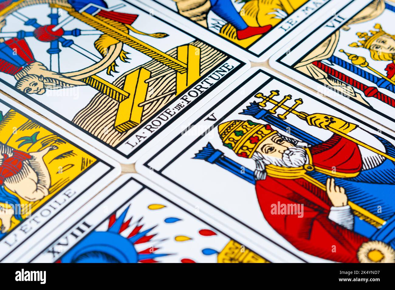 TAROT - MARSEILLES DECK. The 22 major atout, or picture cards, of the Tarot.  Marseilles design of mid 19th century, re-designed with legends in English  Stock Photo - Alamy