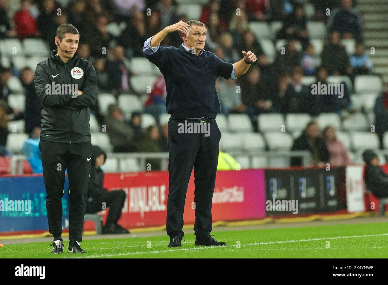 Tony Mowbray Head Coach of Sunderland reacts during the Sky Bet Championship match Sunderland vs Blackpool at Stadium Of Light, Sunderland, United Kingdom, 4th October 2022 (Photo by Mark Cosgrove/News Images) in, on 10/4/2022. (Photo by Mark Cosgrove/News Images/Sipa USA) Credit: Sipa USA/Alamy Live News Stock Photo