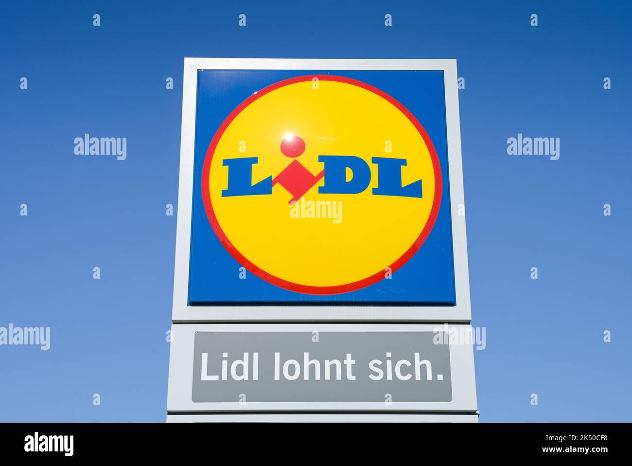 Logo Lidl Supermarkt, Berlin, Deutschland Stock Photo Alamy