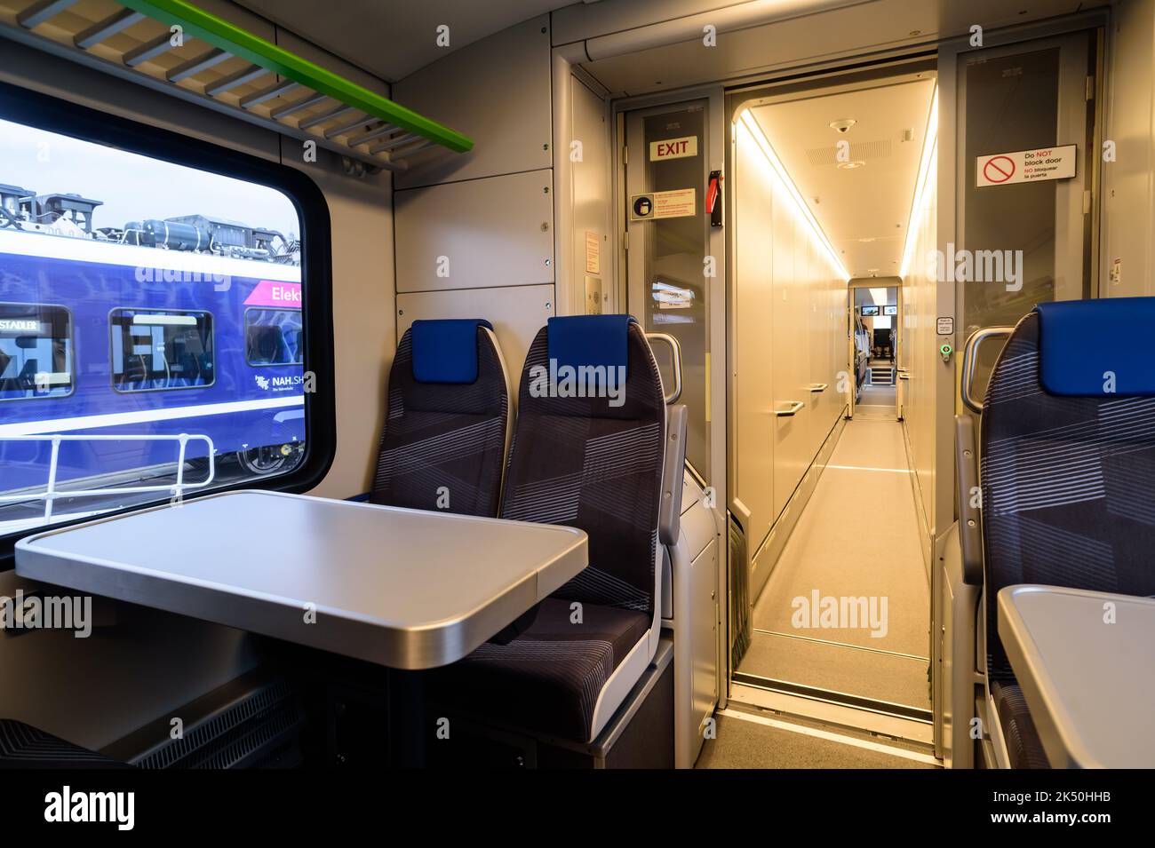 Berlin, Innotrans 2022, Stadler Wasserstoff-Zug Flirt H2 für San Bernadino County // Berlin, Innotrans 2022, Stadler Hydrogen Train Type Flirt H2 for Stock Photo