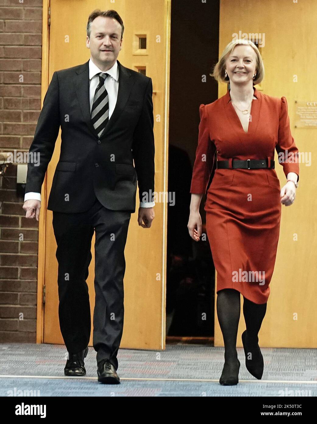 Prime Minister Liz Truss Arrives With Her Husband Hugh O Leary To The Prime Minister Liz Truss Arrives With Her Husband Hugh O Leary To The