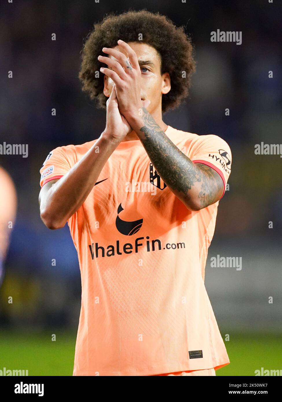 BRUGGES, BELGIUM - OCTOBER 4: Axel Witsel of Atletico Madrid looks dejected and applauds for the fans after the Group B - UEFA Champions League match between Club Brugge KV and Atletico Madrid at the Jan Breydelstadion on October 4, 2022 in Brugges, Belgium (Photo by Joris Verwijst/Orange Pictures) Stock Photo