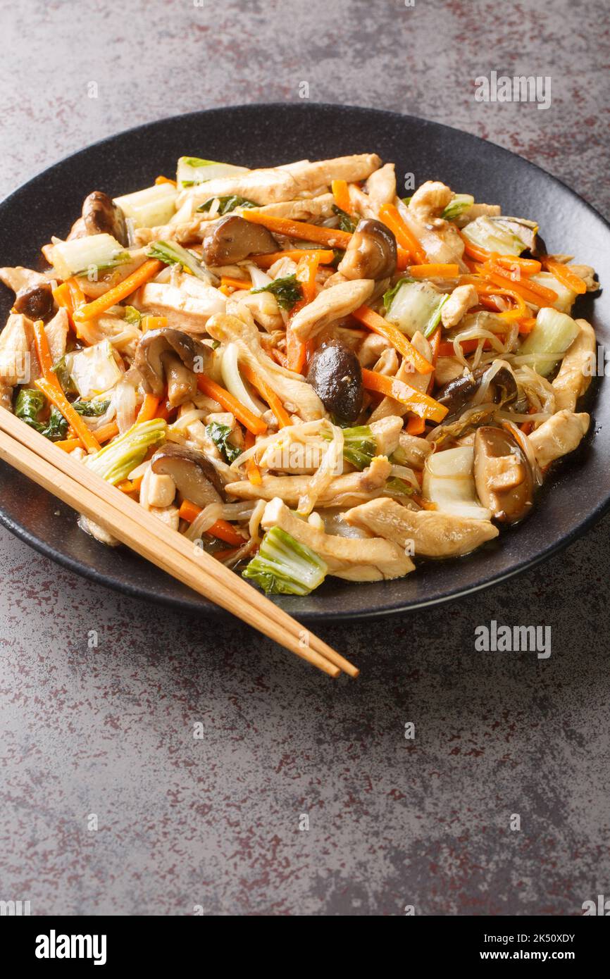 Chop Suey fried chicken with mushrooms, bok choy, onion, bean sprouts