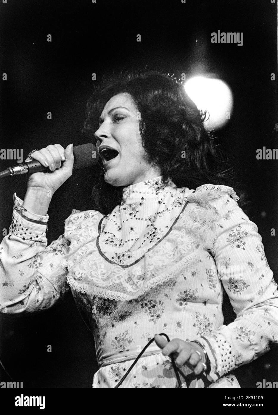 GOTHENBURG 1977-04-11American country artist Loretta Lynn performs in Gothenburg on April 11, 1977. Photo: Lars Jansson / Expressen / TT / Code: 22 **EVENING MAGAZINE OUT** Stock Photo