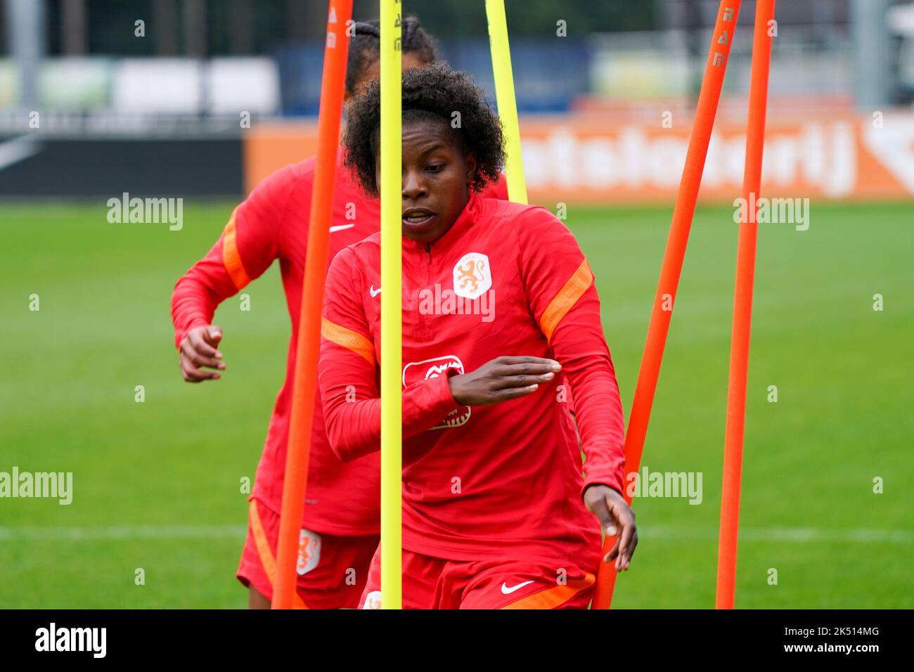 ZEIST, NETHERLANDS - OCTOBER 5: Lineth Beerensteyn of the Netherlands during a Training Session of the Netherlands Women’s Football Team at the KNVB Campus on October 5, 2022 in Zeist, Netherlands (Photo by Jeroen Meuwsen/Orange Pictures) Stock Photo