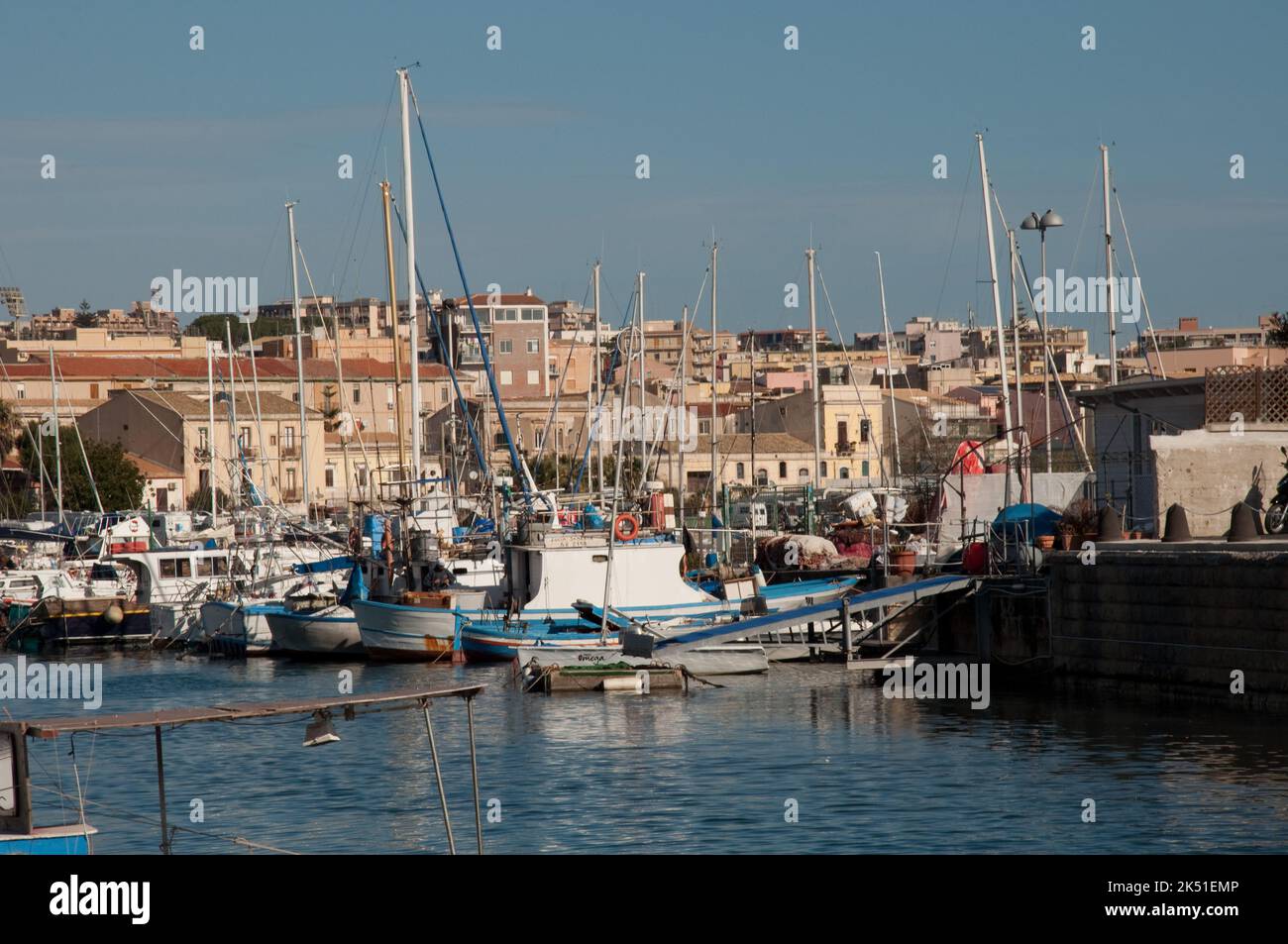 Marina,  Ortigia, Syracuse (Siracusa), Province of Siracusa (Syracuse), Sicily, Italy.  Syracuse was a very important Greek Colony and part of Grecia Stock Photo