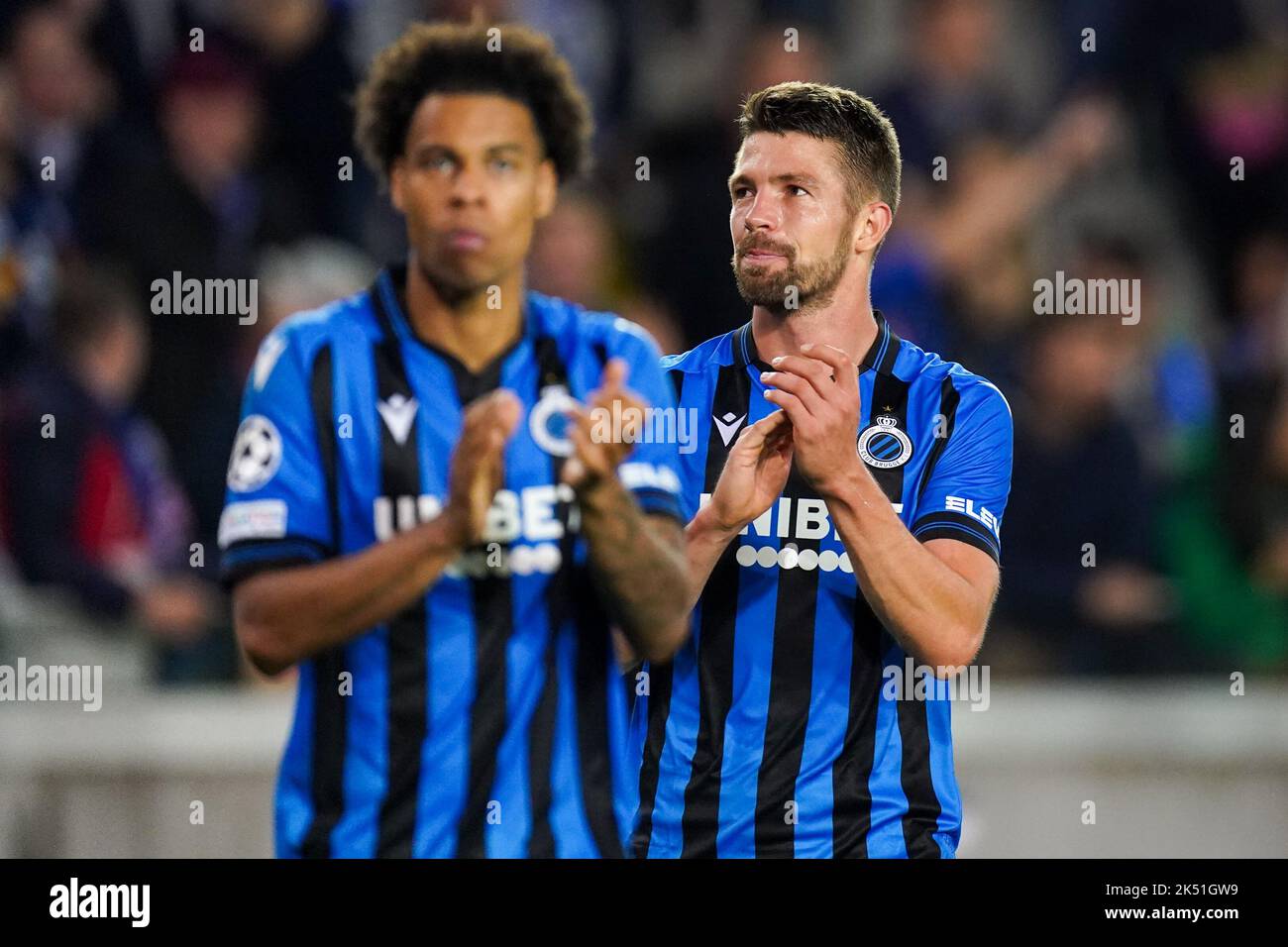 BRUGGES, BELGIUM - OCTOBER 4: Brandon Mechele of Club Brugge KV applauds for the fans after the Group B - UEFA Champions League match between Club Brugge KV and Atletico Madrid at the Jan Breydelstadion on October 4, 2022 in Brugges, Belgium (Photo by Joris Verwijst/Orange Pictures) Stock Photo