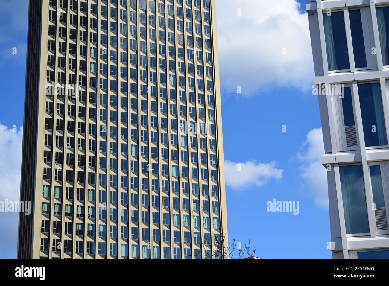 skyscraper in Frankfurt am Main Stock Photo - Alamy