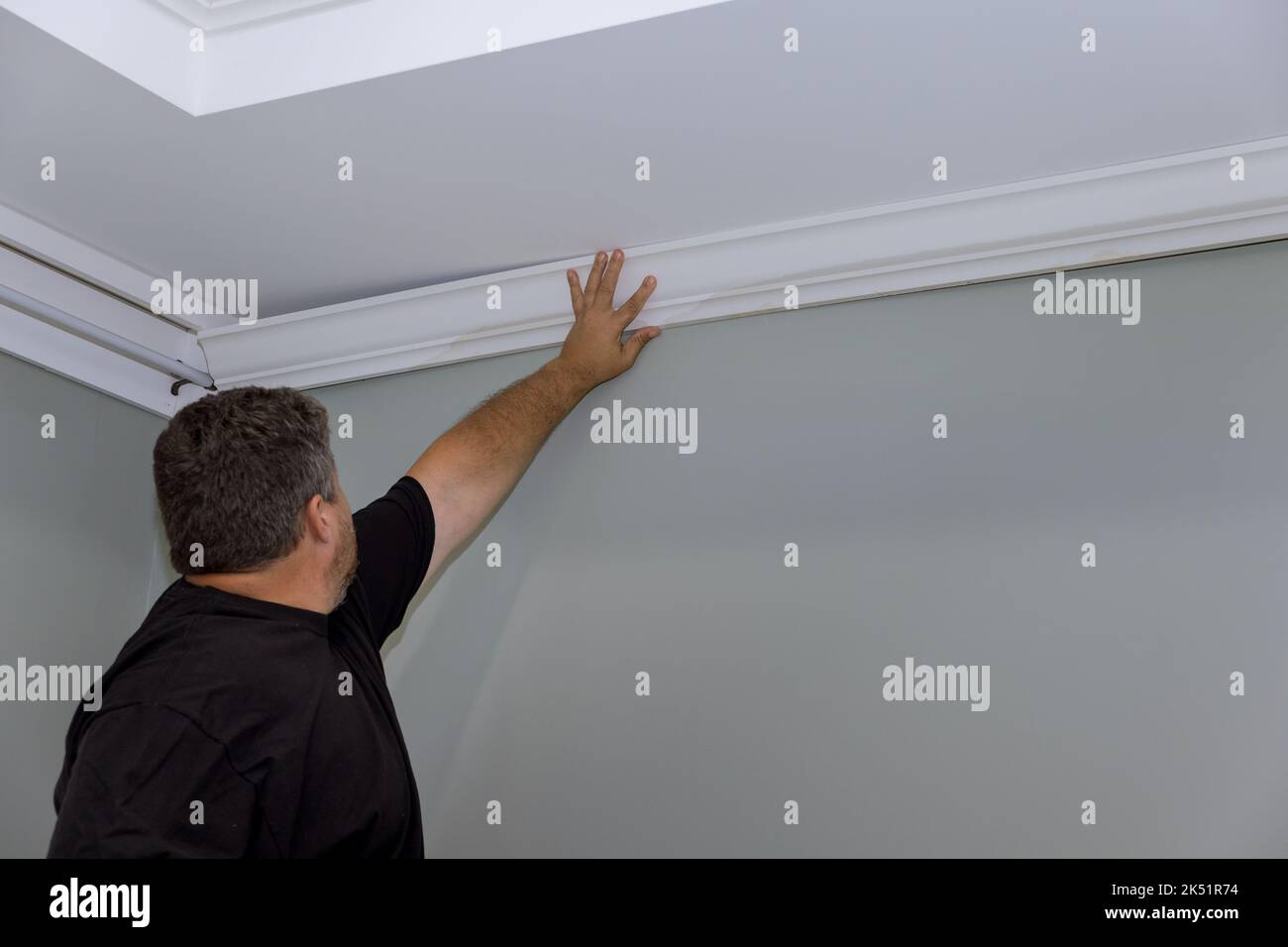 Nailing crown molding hires stock photography and images Alamy