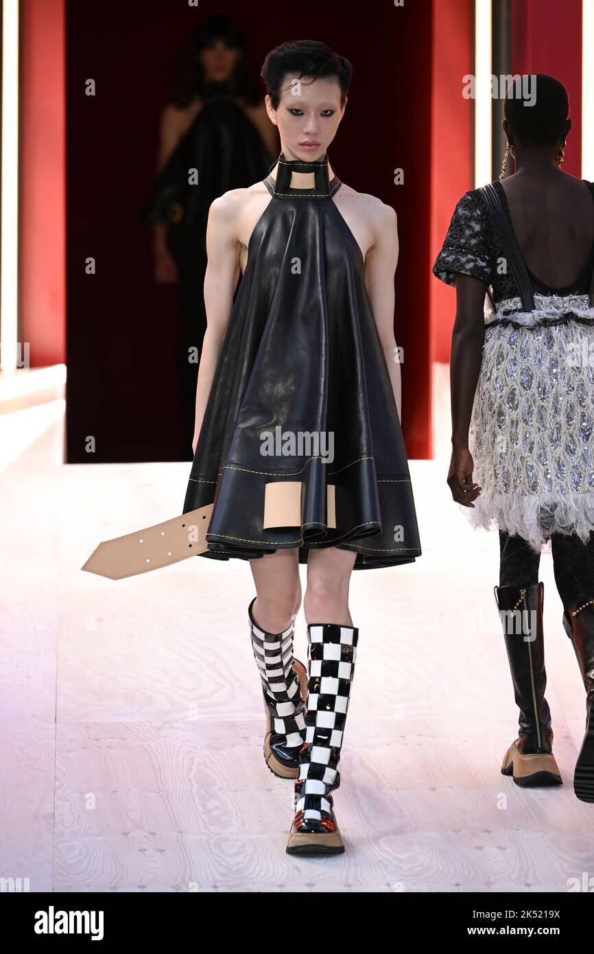 Model Sora Choi walks on the runway during the Givenchy Fashion Show during  Paris Fashion Week Spring Summer 2019 held in Paris, France on September  30, 2018. (Photo by Jonas Gustavsson/Sipa USA