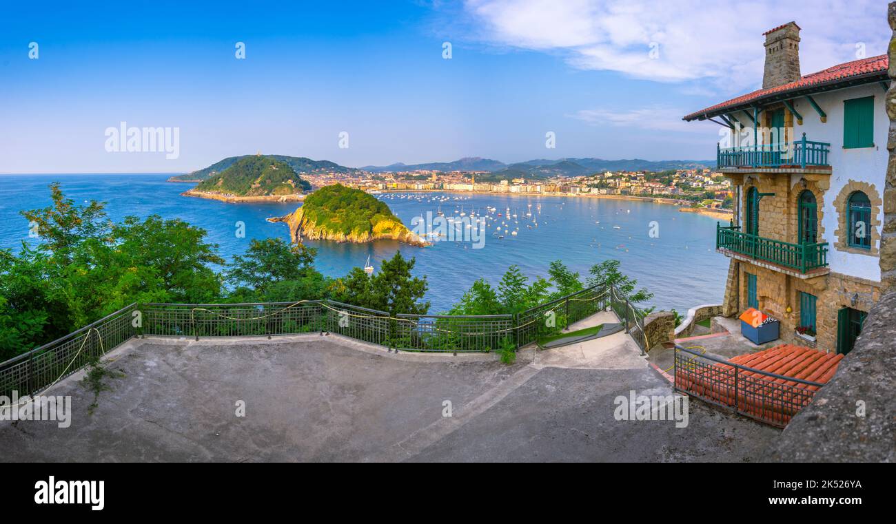 Summer beach san sebastian hi-res stock photography and images - Alamy
