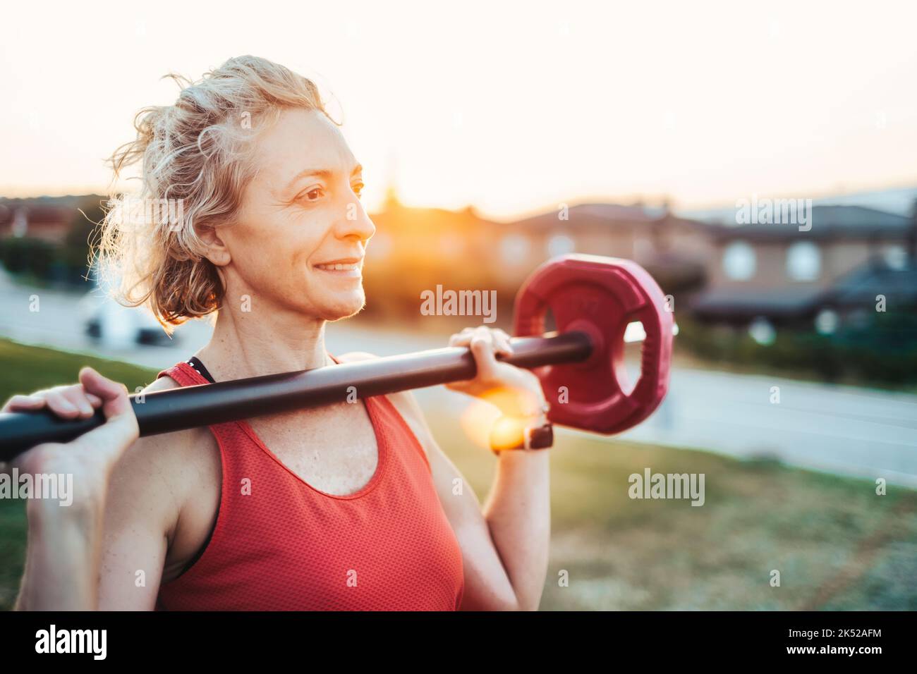 Fit Strong Young Woman Lifting Weights Stock Photo - Download Image Now -  Women, Exercising, Gym - iStock