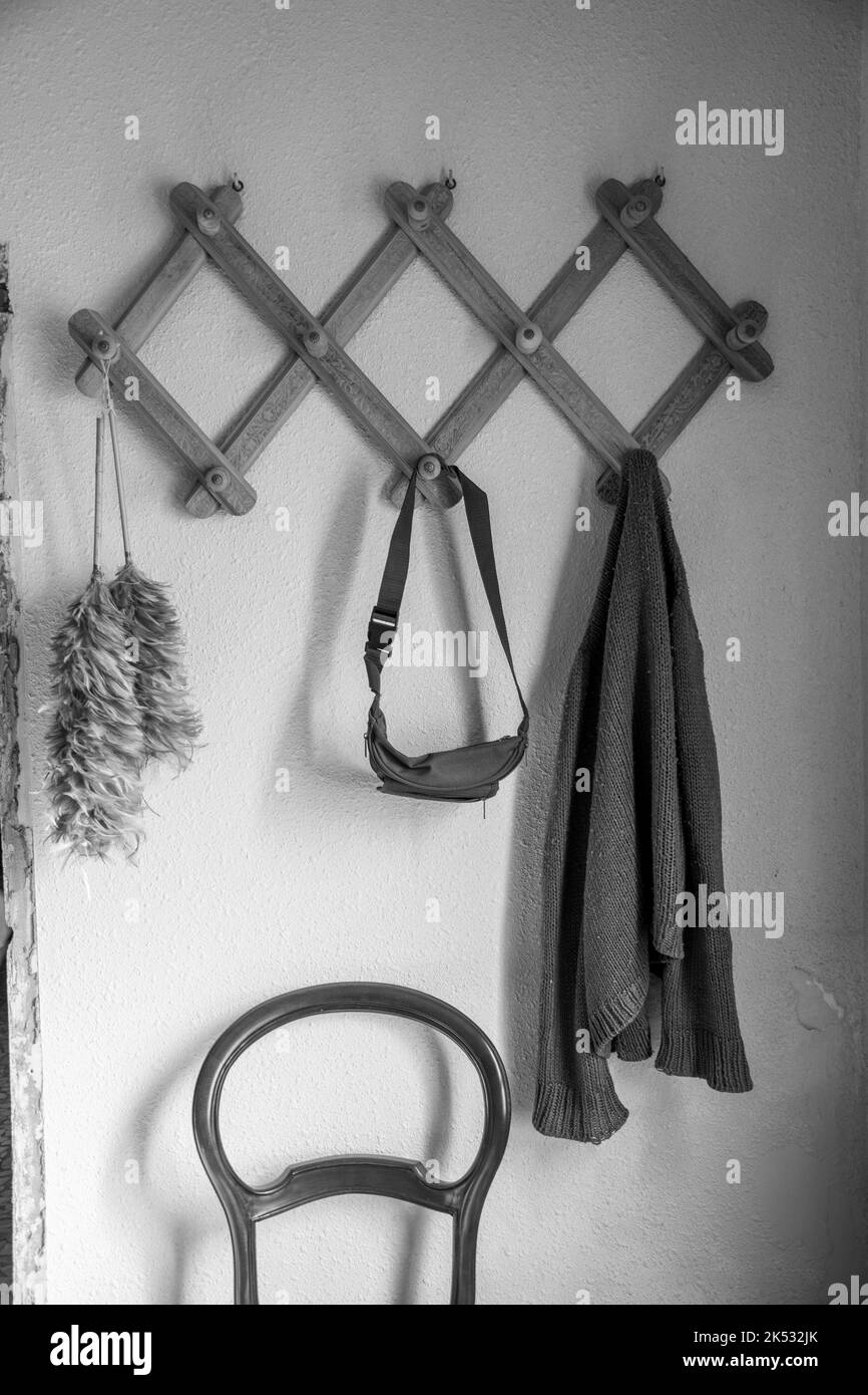 Vintage wooden rack Stock Photo - Alamy