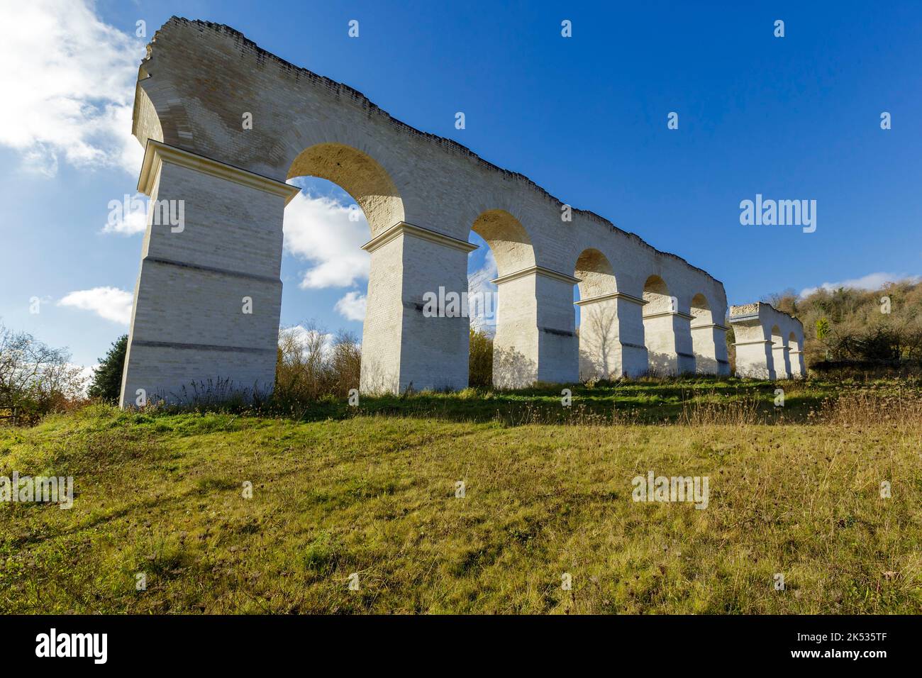 France, Moselle, Ars sur Moselle, 2nd century Gorze Roman aquaduct which crossed the Moselle river between Ars sur Moselle and Jouy aux Arches to brin Stock Photo