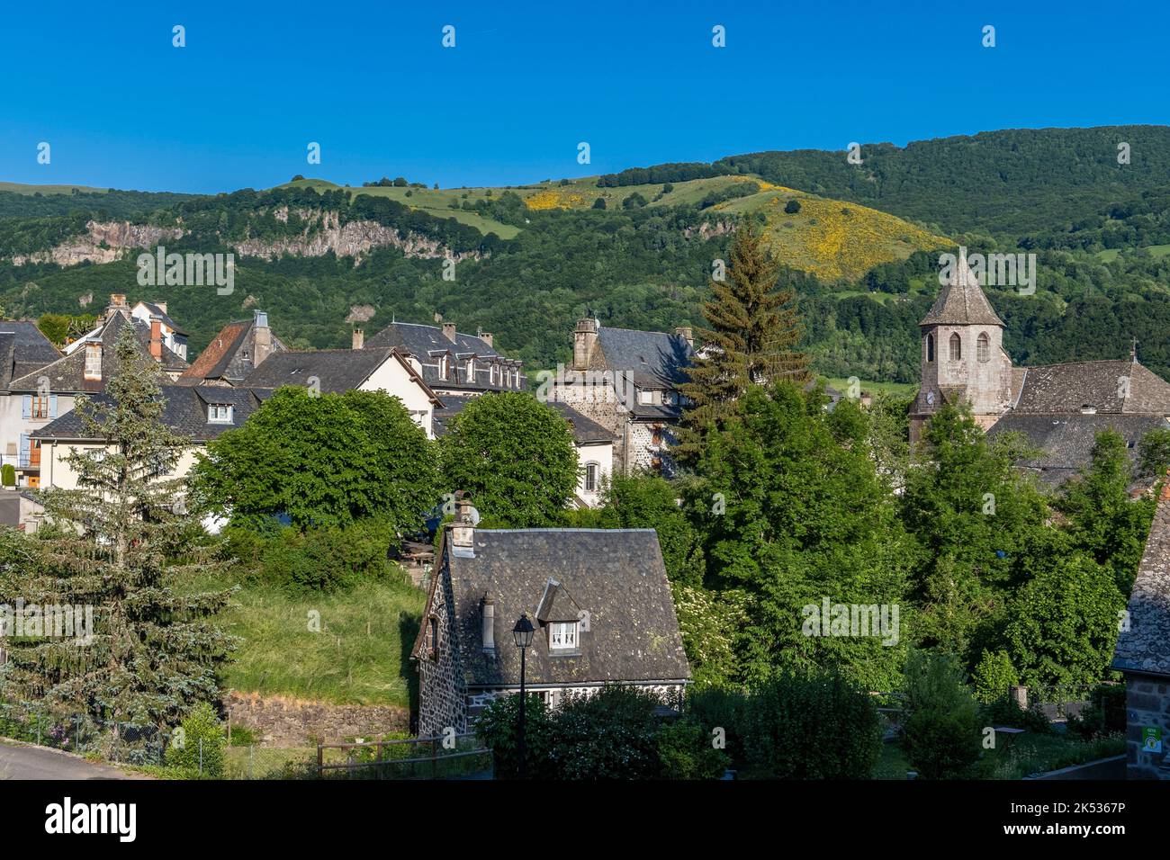 parc naturel régional des volcans d'auvergne