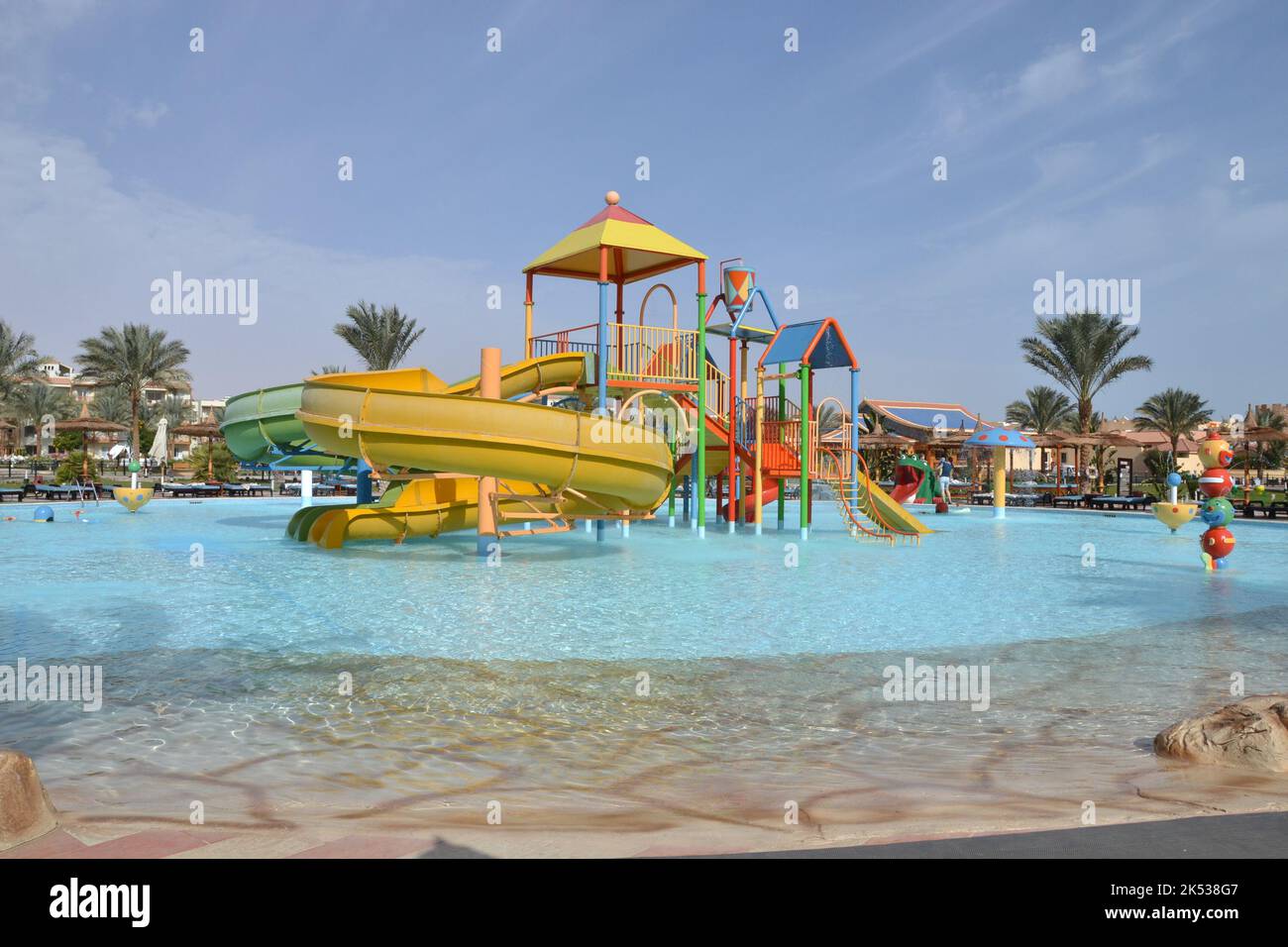 Urlaub Resort Hotel Pool Kinderbereich Stock Photo