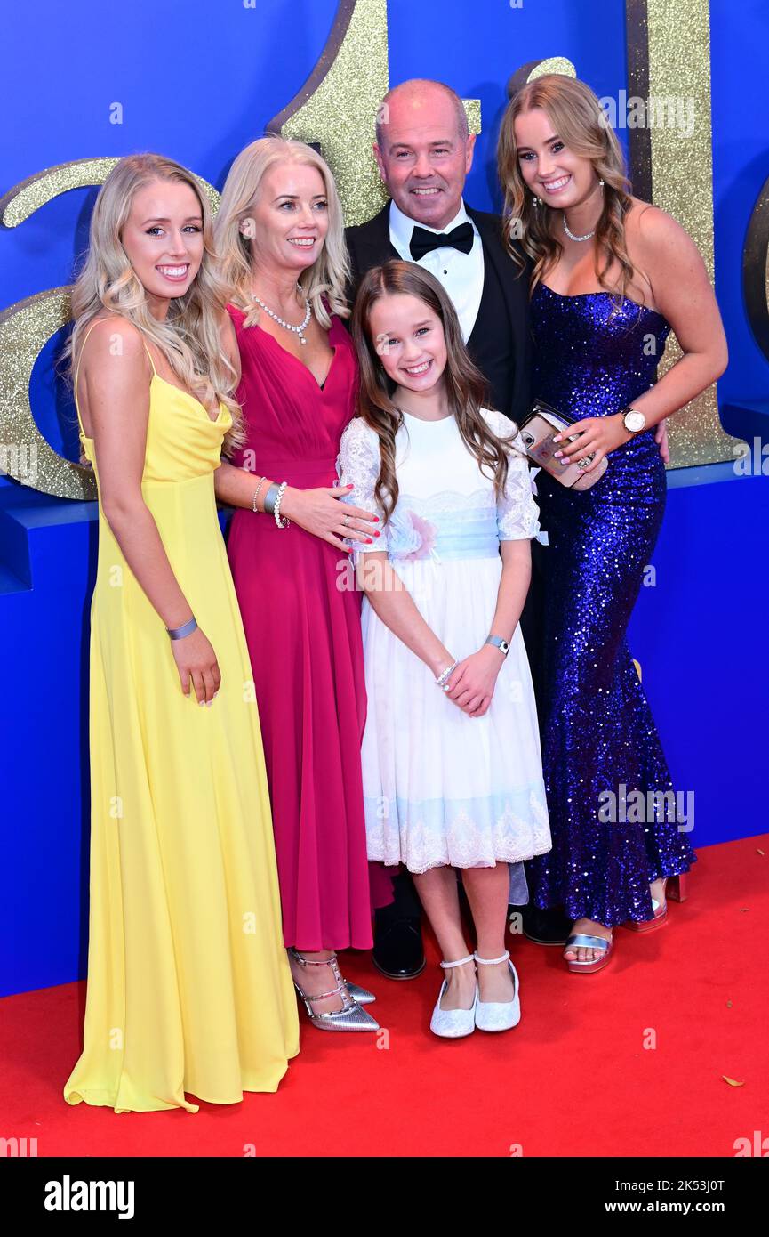 London, UK , 05/10/2022, Alisha Weir and family Arrive at the Cast and filmmakers attend the BFI London Film Festival press conference for Roald Dahl’s Matilda The Musical, released by Sony Pictures in cinemas across the UK & Ireland on November 25th -  5th October 2022, London, UK. Stock Photo