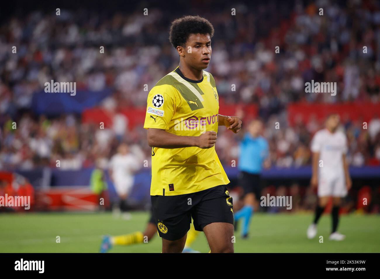Adeyemi Running Seville, Spain. 05th Oct, 2022. Karim Adeyemi (27) of Dortmund seen ...