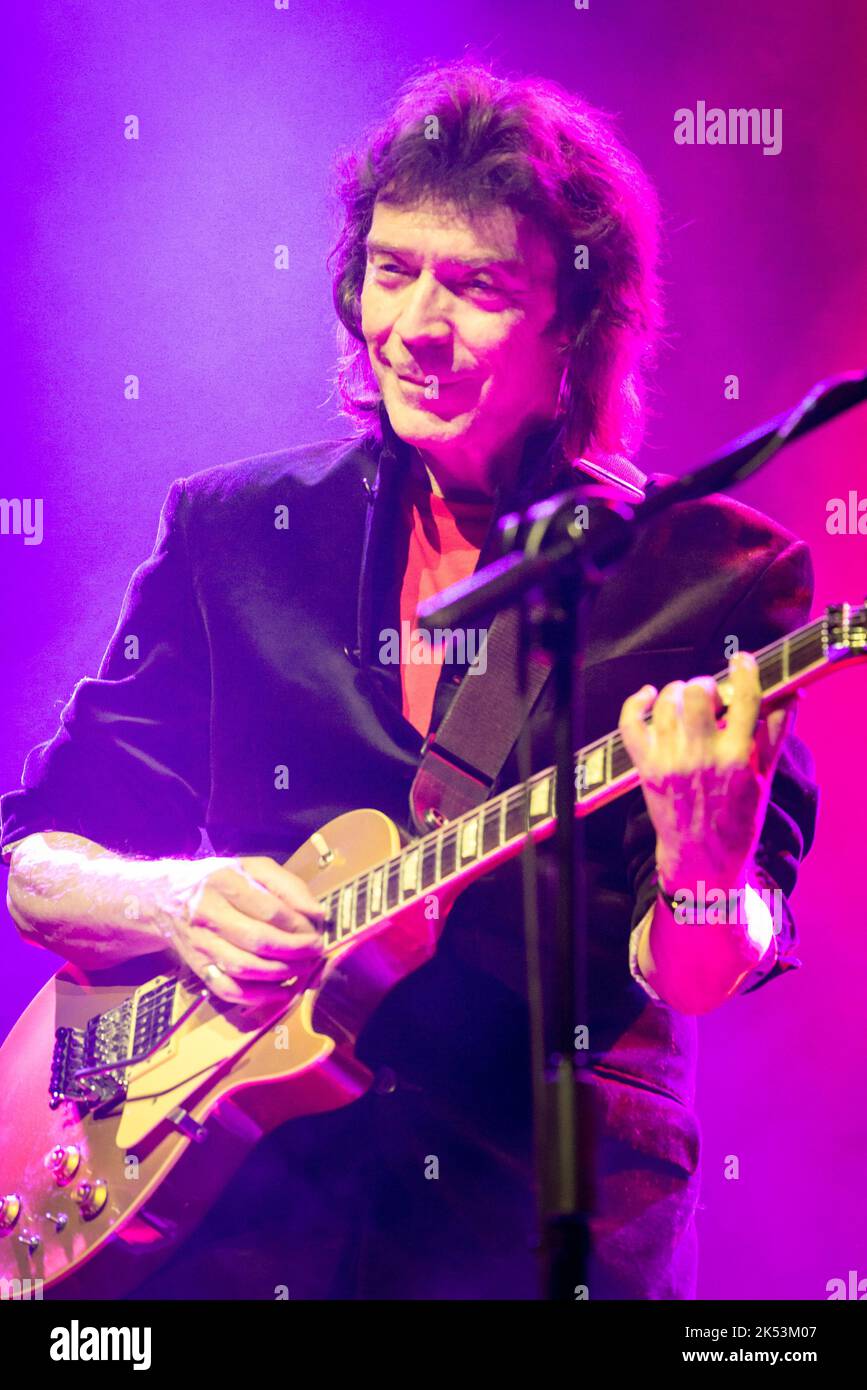 Steve Hackett on guitar Stock Photo Alamy